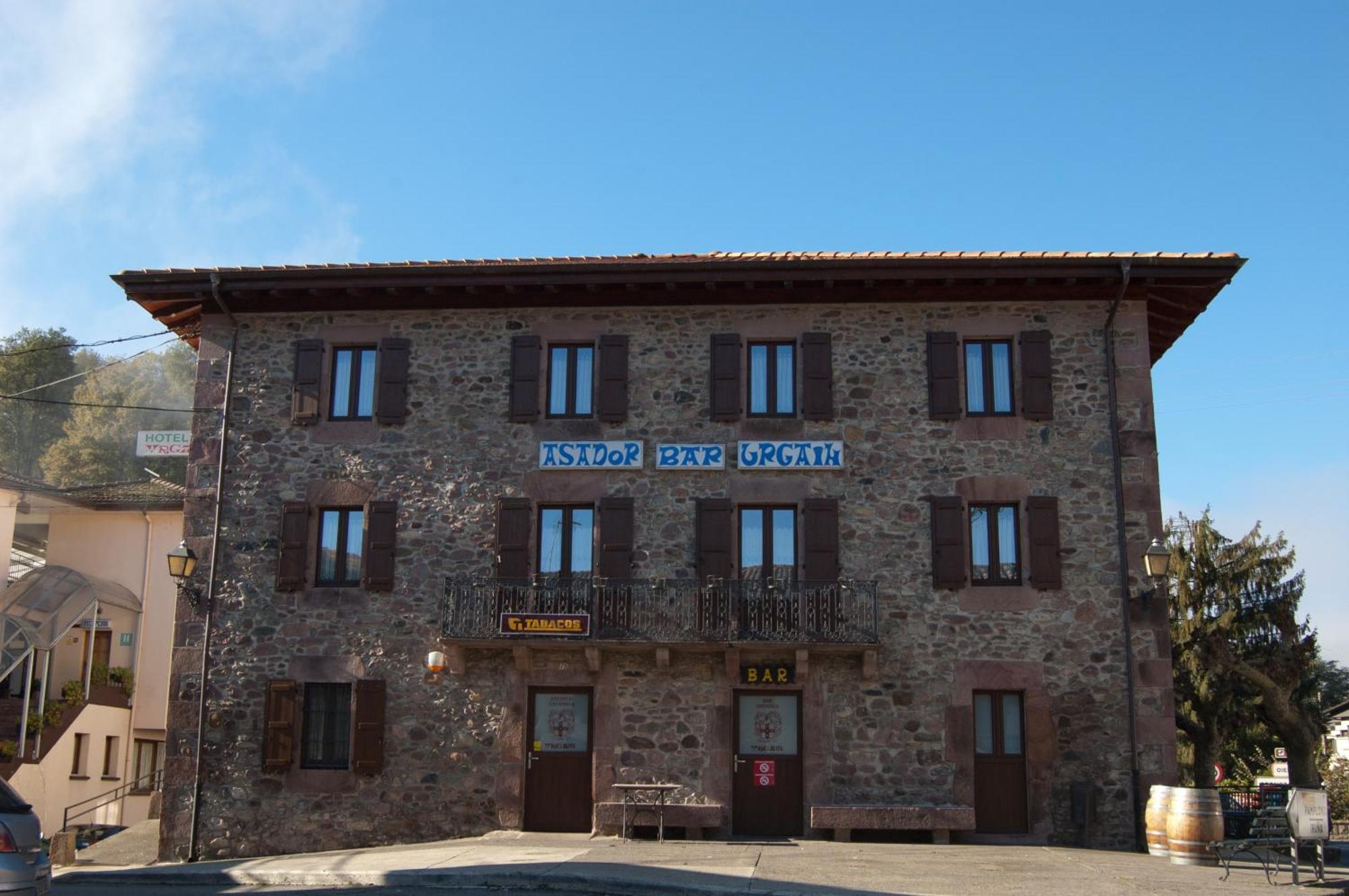 Hotel Urgain Oronoz-Mugaire Exterior photo