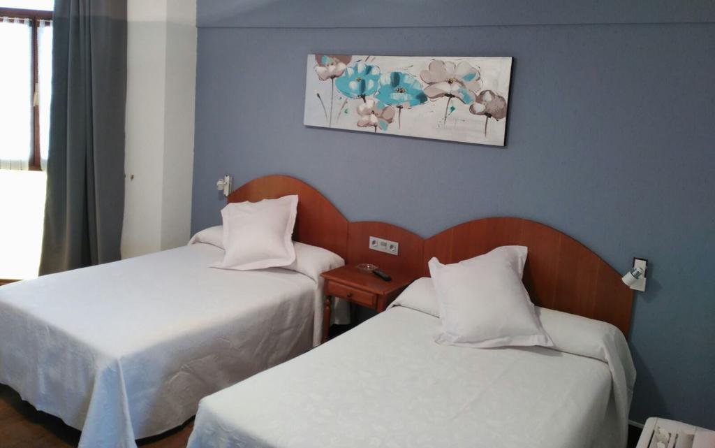 Hotel Urgain Oronoz-Mugaire Exterior photo